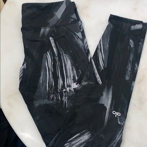 Alo legging- new without tags- size M